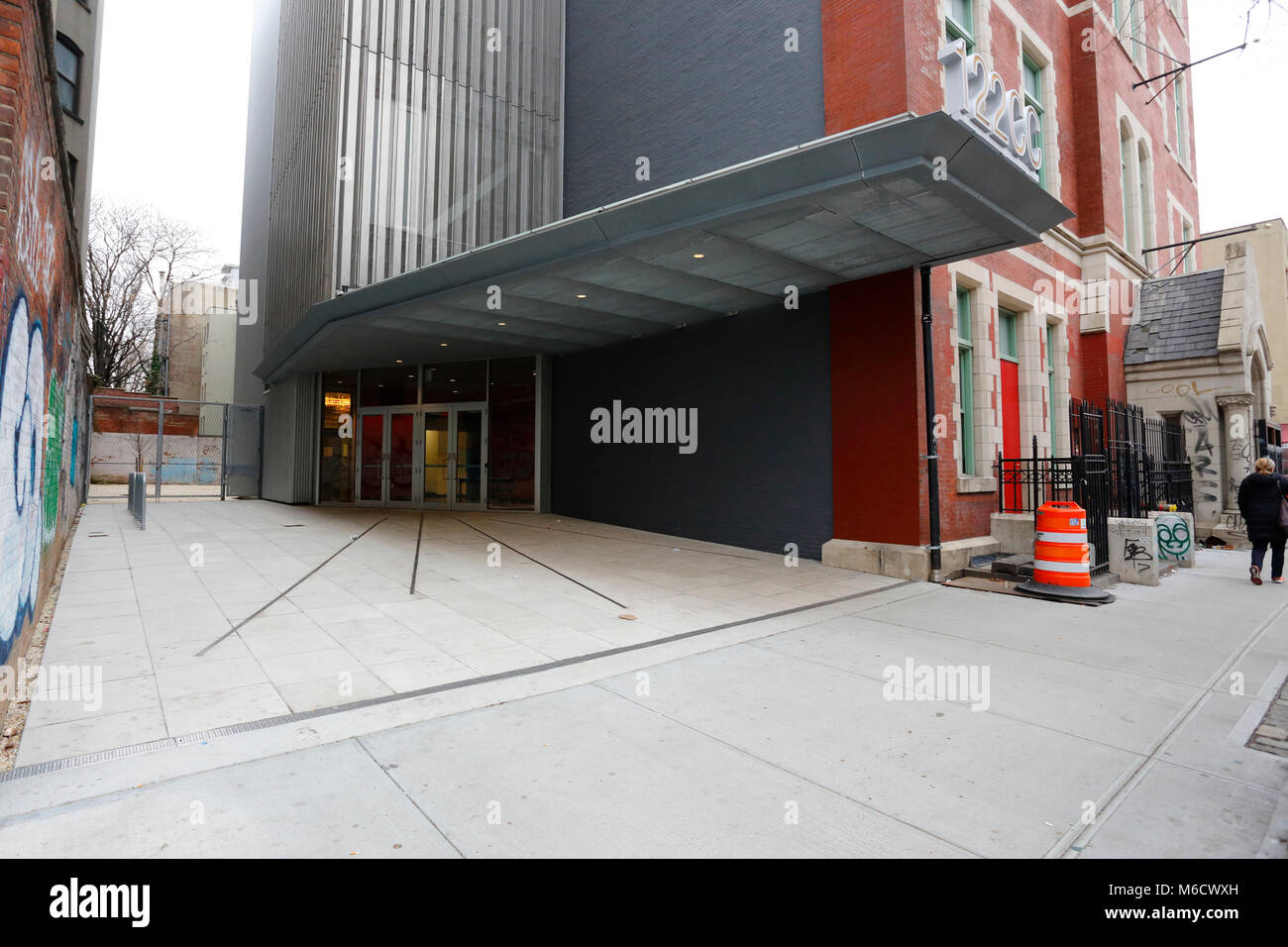 122 comunità centro, 150 1° Avenue, New York, NY. storefront esterna di uno spazio comunitario nell'East Village quartiere di Manhattan. Foto Stock