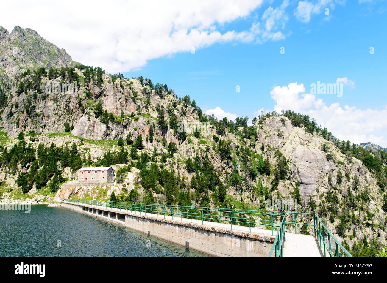 Colomers Laghi dei Pirenei catalani, Spagna. Parte del Parco Nazionale di Aiguestortes i Estany de Sant Maurici. Foto Stock