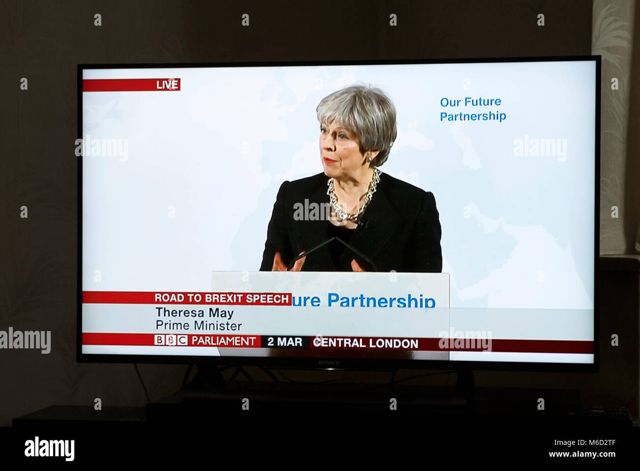 Londra, Regno Unito. 2 Marzo, 2018. Il Primo Ministro britannico Theresa può dare la sua strada per Brexit discorso sulla BBC Parliament. Foto Stock