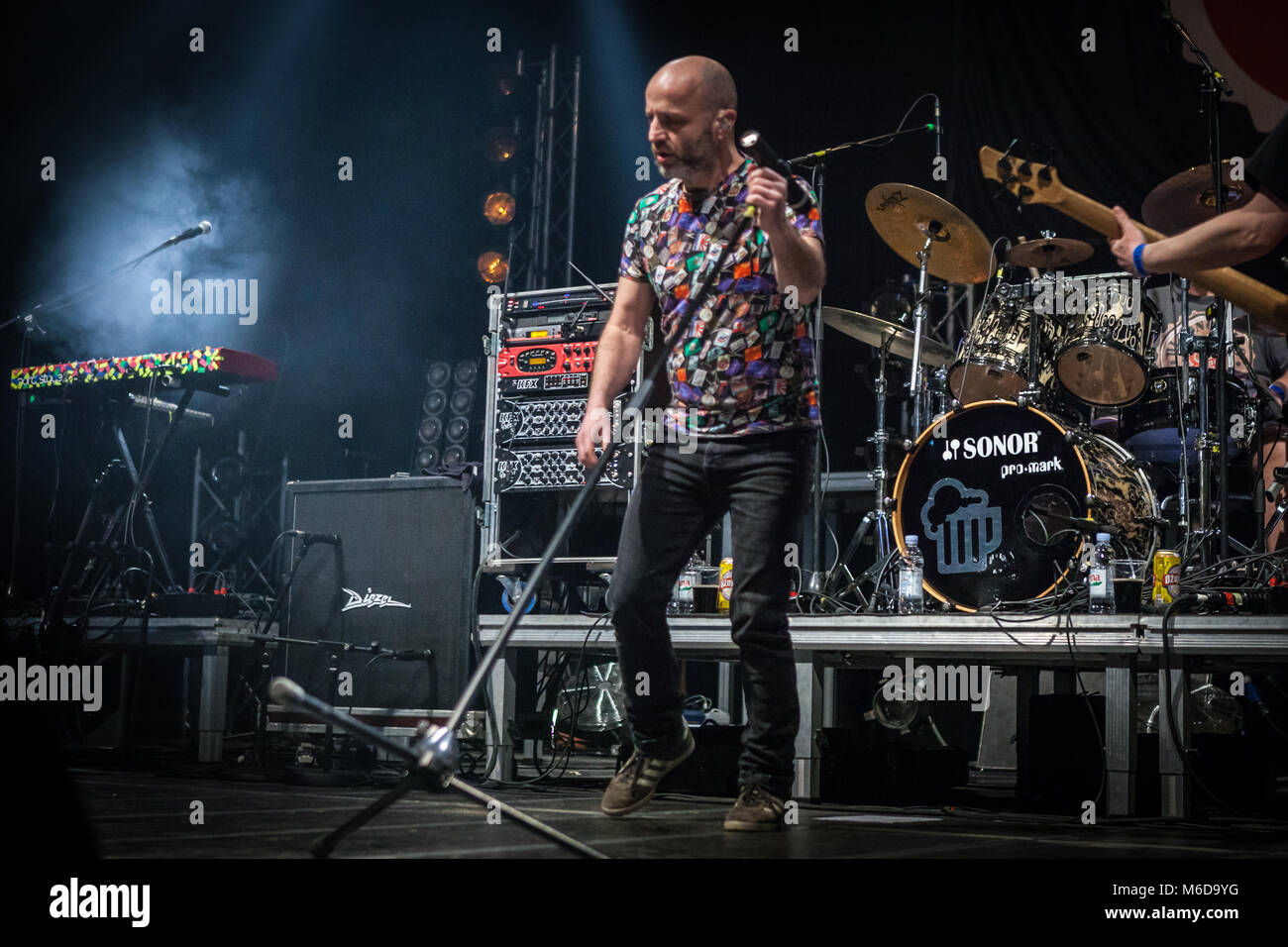 Zagabria, Croazia. 2 Marzo, 2018. Il croato punk rock band Hladno Pivo eseguendo in Dom Sportova Zagreb, Croazia Credito: Deyan Baric/Alamy Live News Foto Stock
