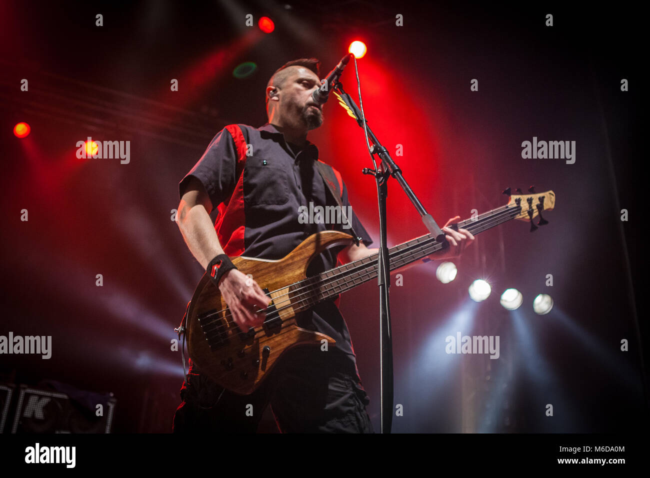 Zagabria, Croazia. 2 Marzo, 2018. Il croato punk rock band Hladno Pivo eseguendo in Dom Sportova Zagreb, Croazia Credito: Deyan Baric/Alamy Live News Foto Stock
