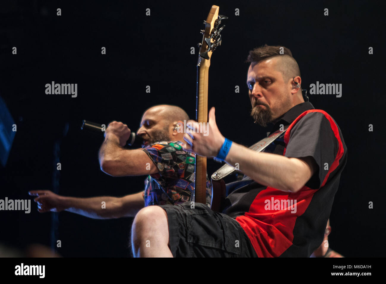 Zagabria, Croazia. 2 Marzo, 2018. Il croato punk rock band Hladno Pivo eseguendo in Dom Sportova Zagreb, Croazia Credito: Deyan Baric/Alamy Live News Foto Stock
