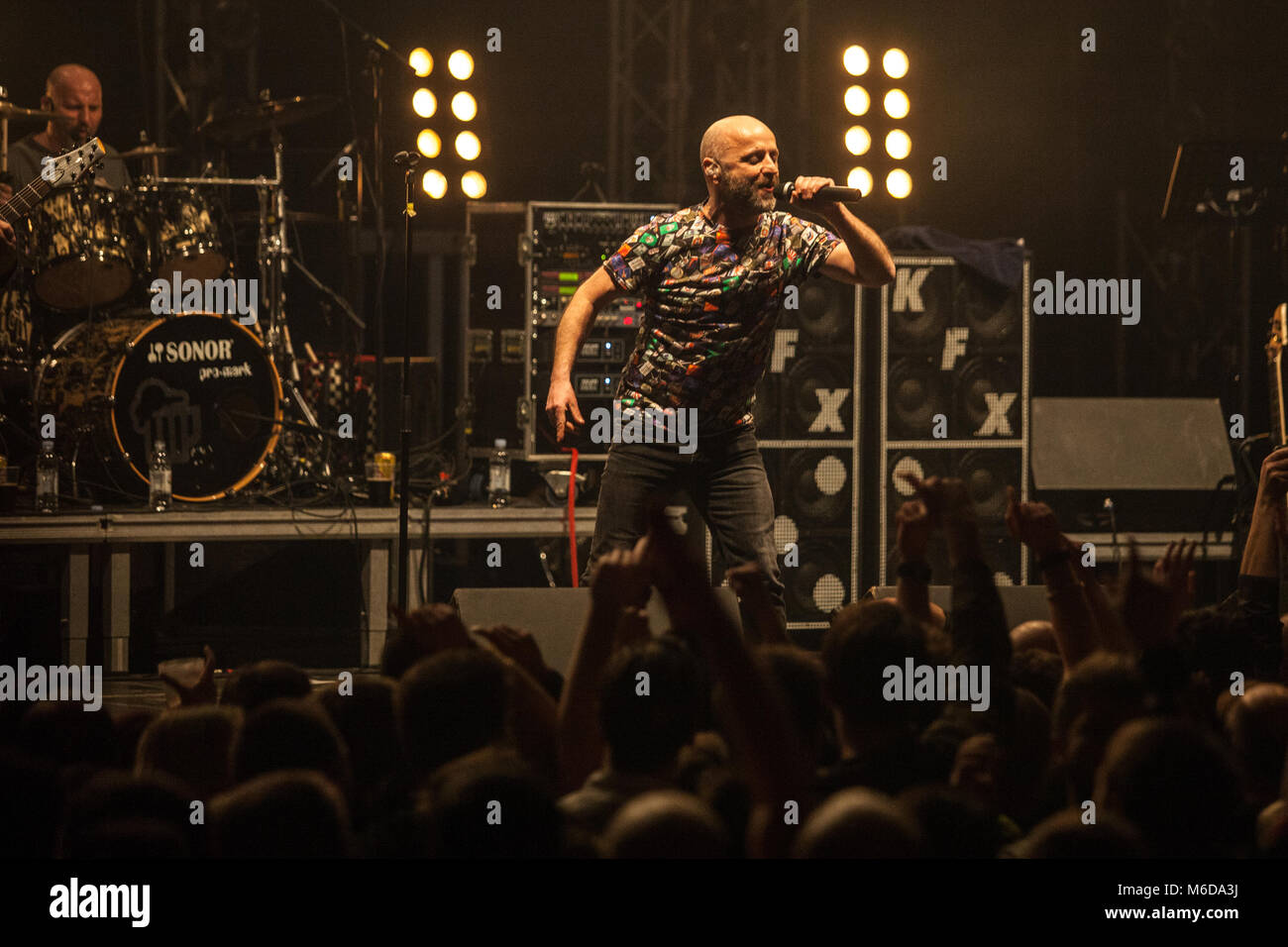 Zagabria, Croazia. 2 Marzo, 2018. Il croato punk rock band Hladno Pivo eseguendo in Dom Sportova Zagreb, Croazia Credito: Deyan Baric/Alamy Live News Foto Stock