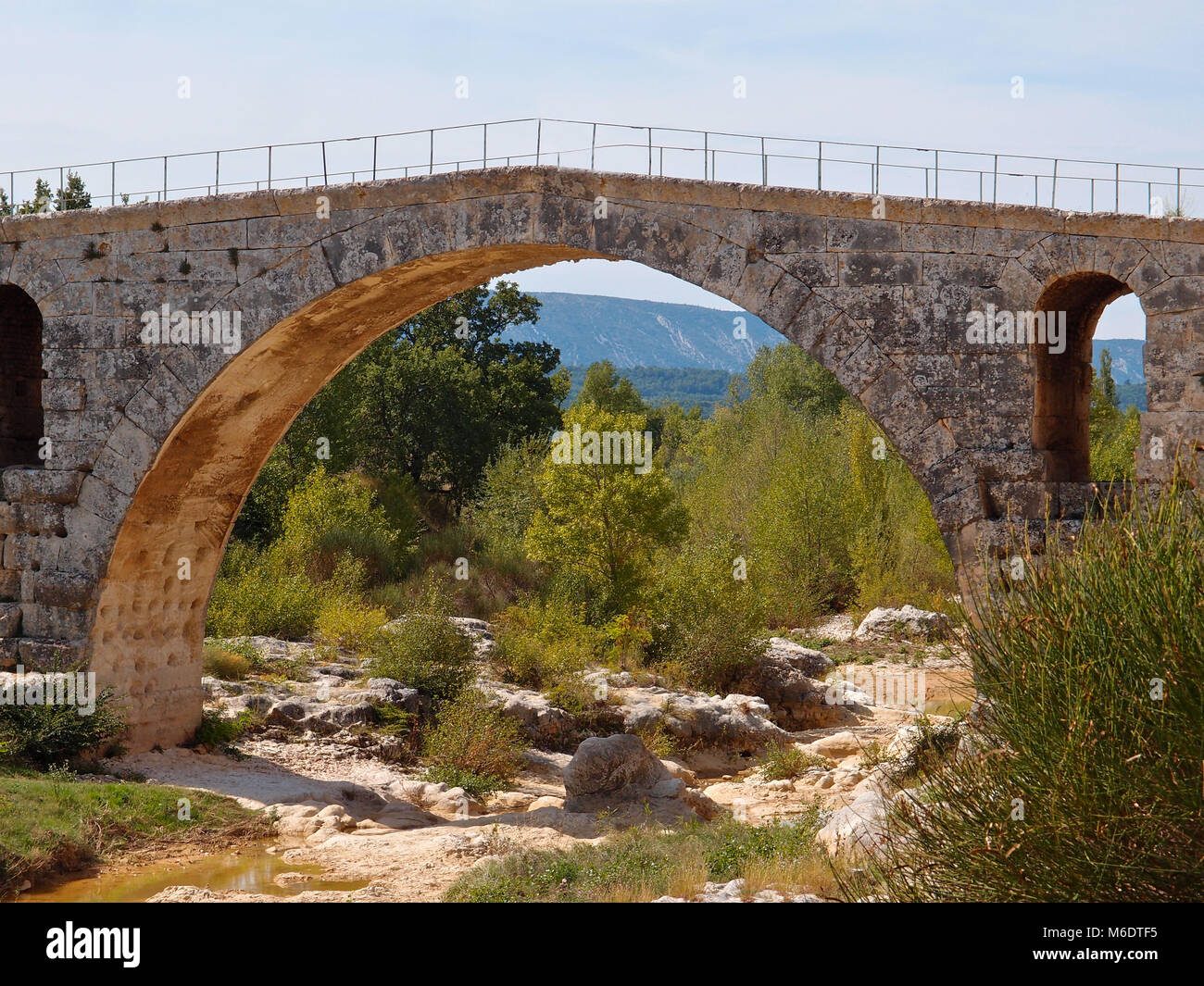 Antico Ponte romano in Provenza Francia Foto Stock