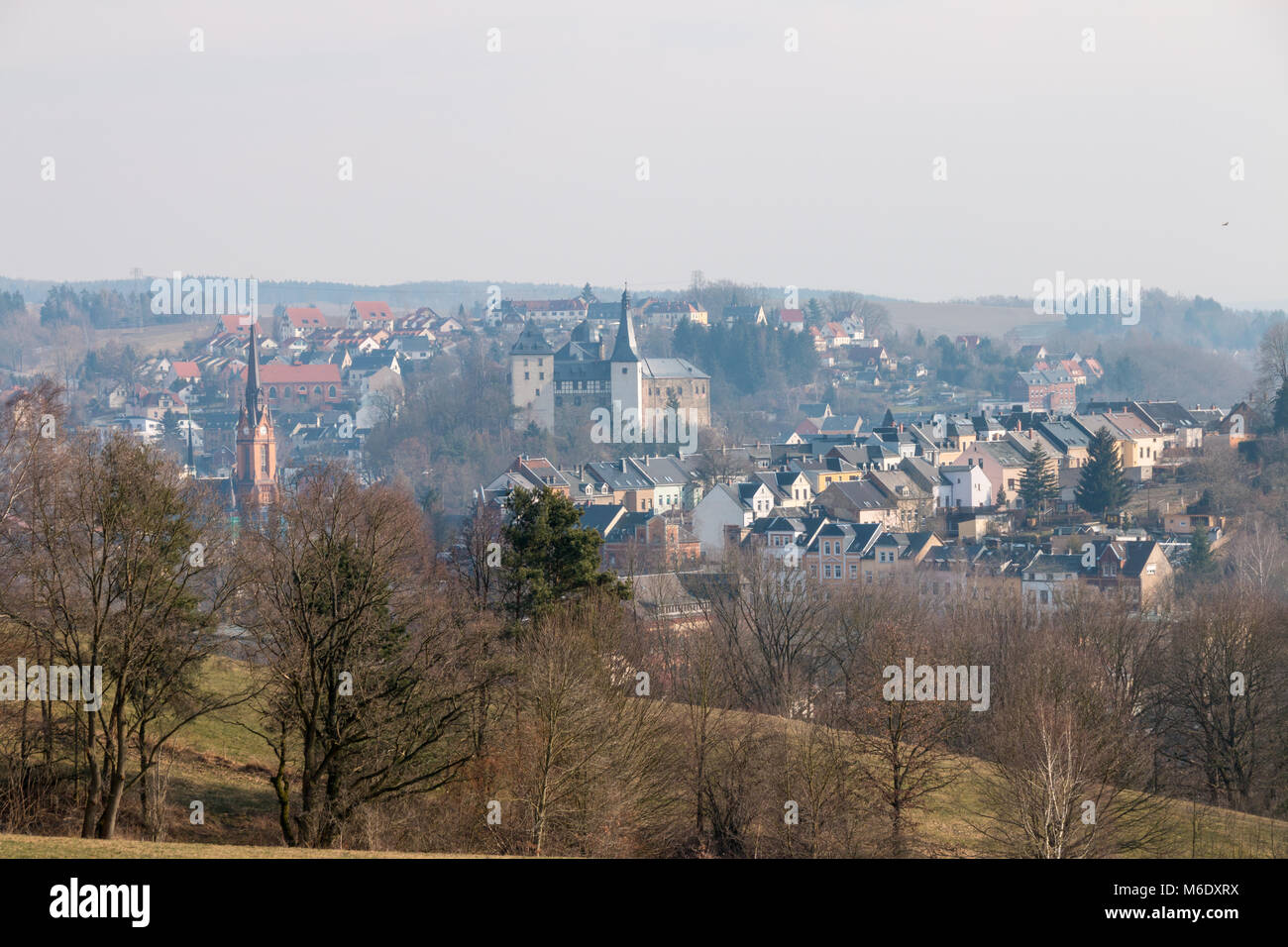 Vista del piccolo villaggio Mylau in Turingia, Germania. Foto Stock