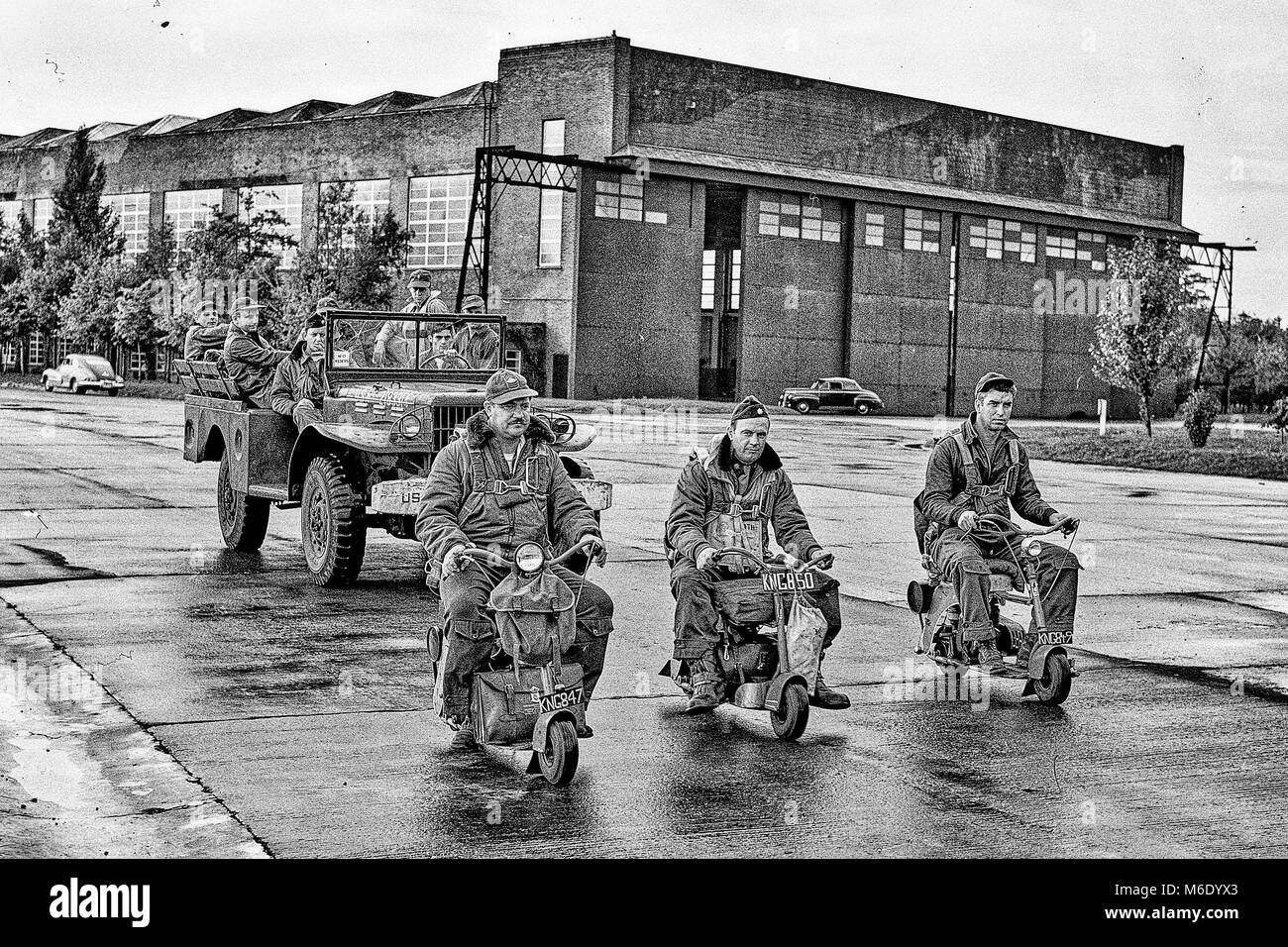 WW11 usa i paracadutisti sulla piegatura del WELLBIKE Foto Stock