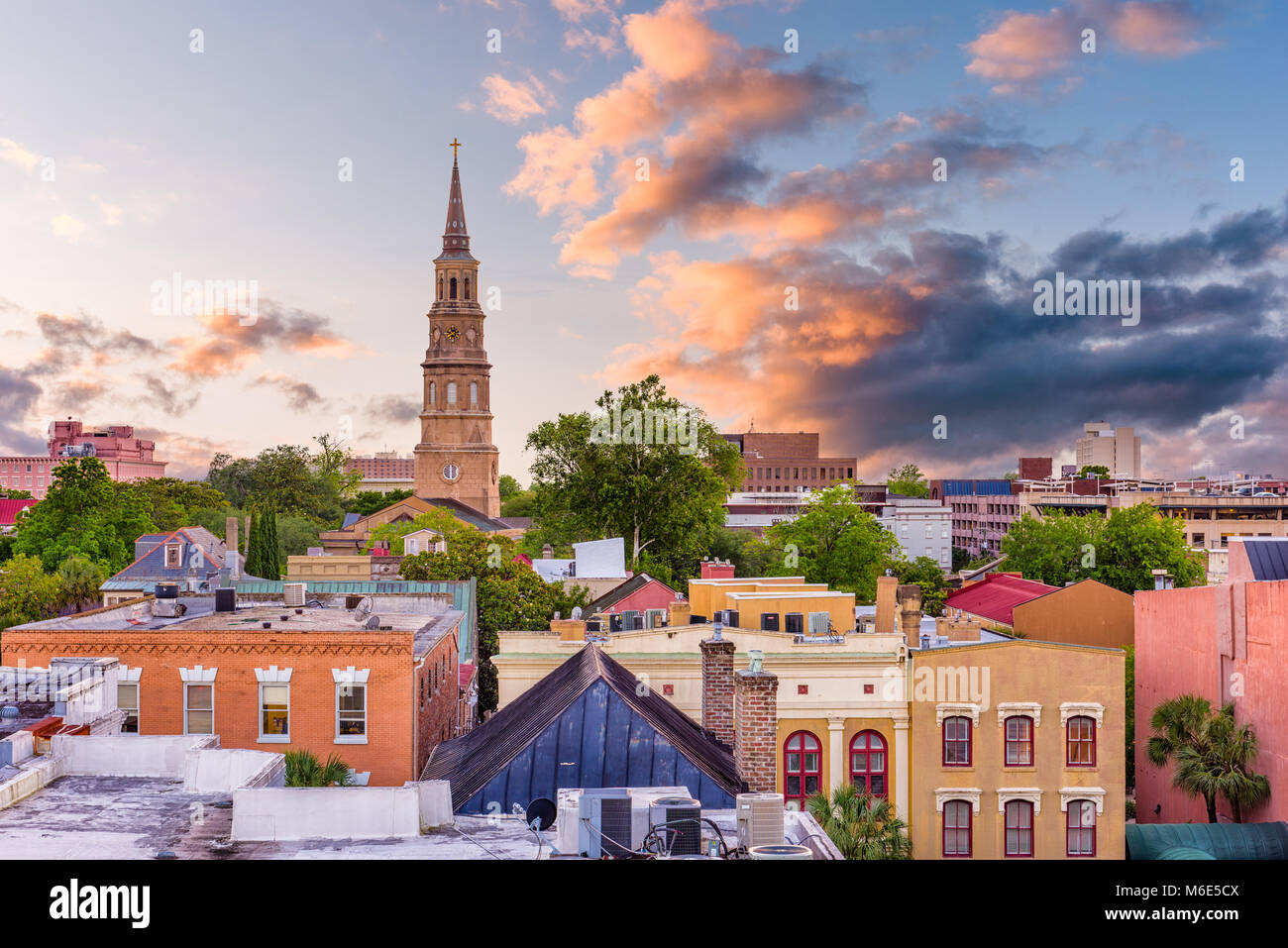 Charleston, Carolina del Sud, Stati Uniti d'America storico Quartiere Francese skyline. Foto Stock