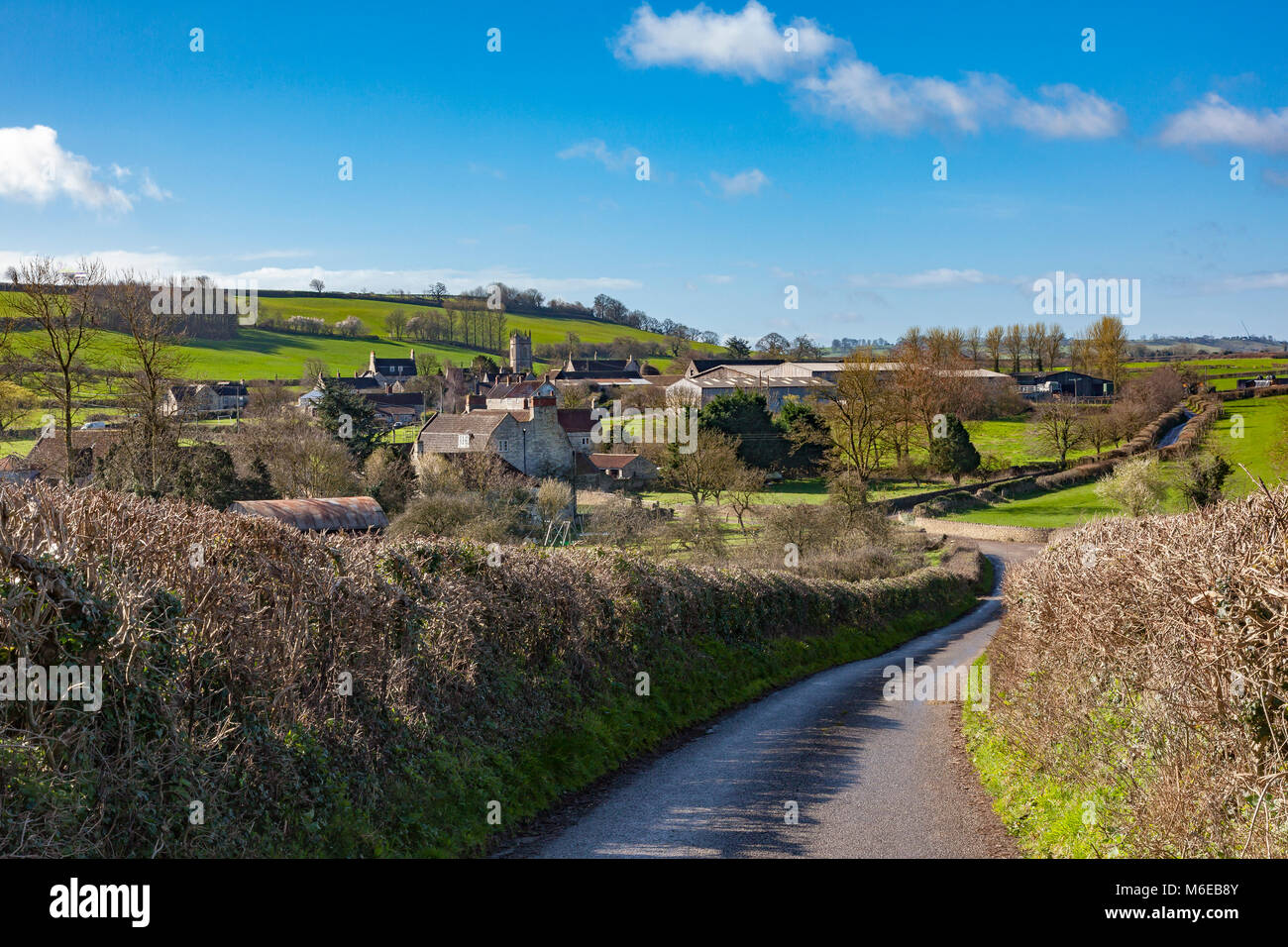 Viste del piccolo e incantevole villaggio di Stanton prima, vicino Marksbury, Somerset, Regno Unito Foto Stock