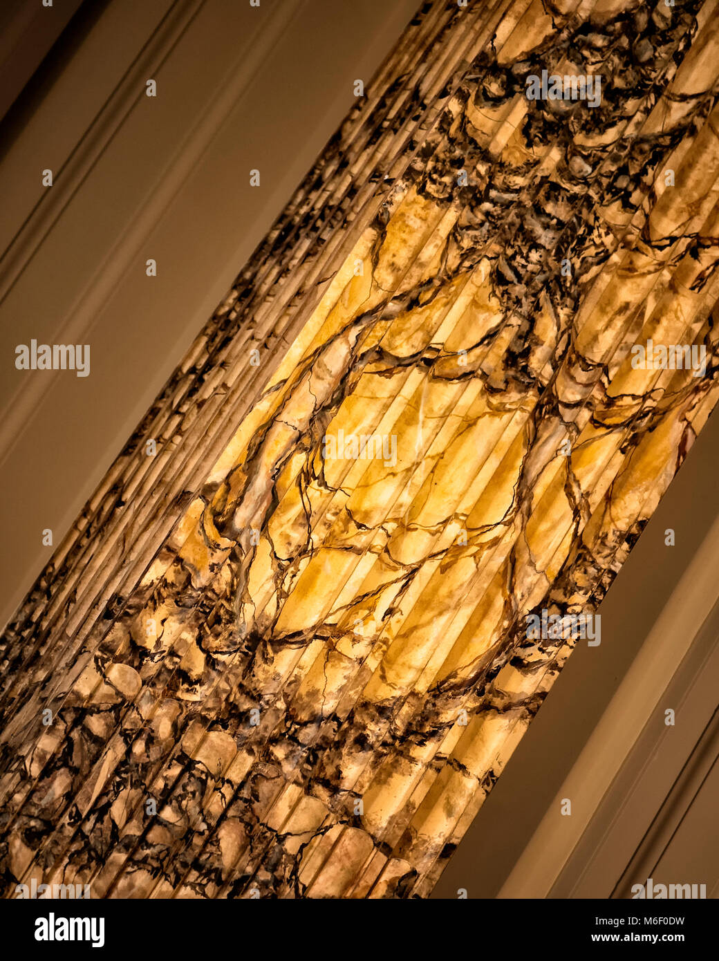 Marmo venato incandescente in oro Foto Stock