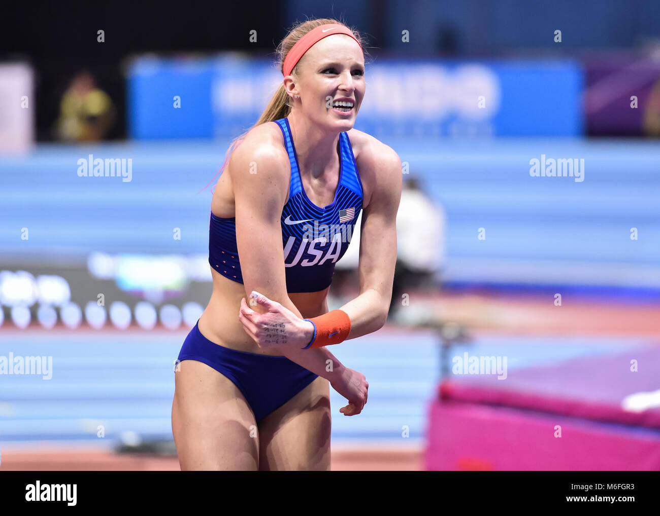 Sandi Morris (USA) sente il dolore alla donna Pole Vault durante la finale IAAF Campionati mondiali Indoor a Arena Birmingham su Sabato, 03 marzo 2018. BIRMINGHAM INGHILTERRA. Credito: Taka G Wu Foto Stock