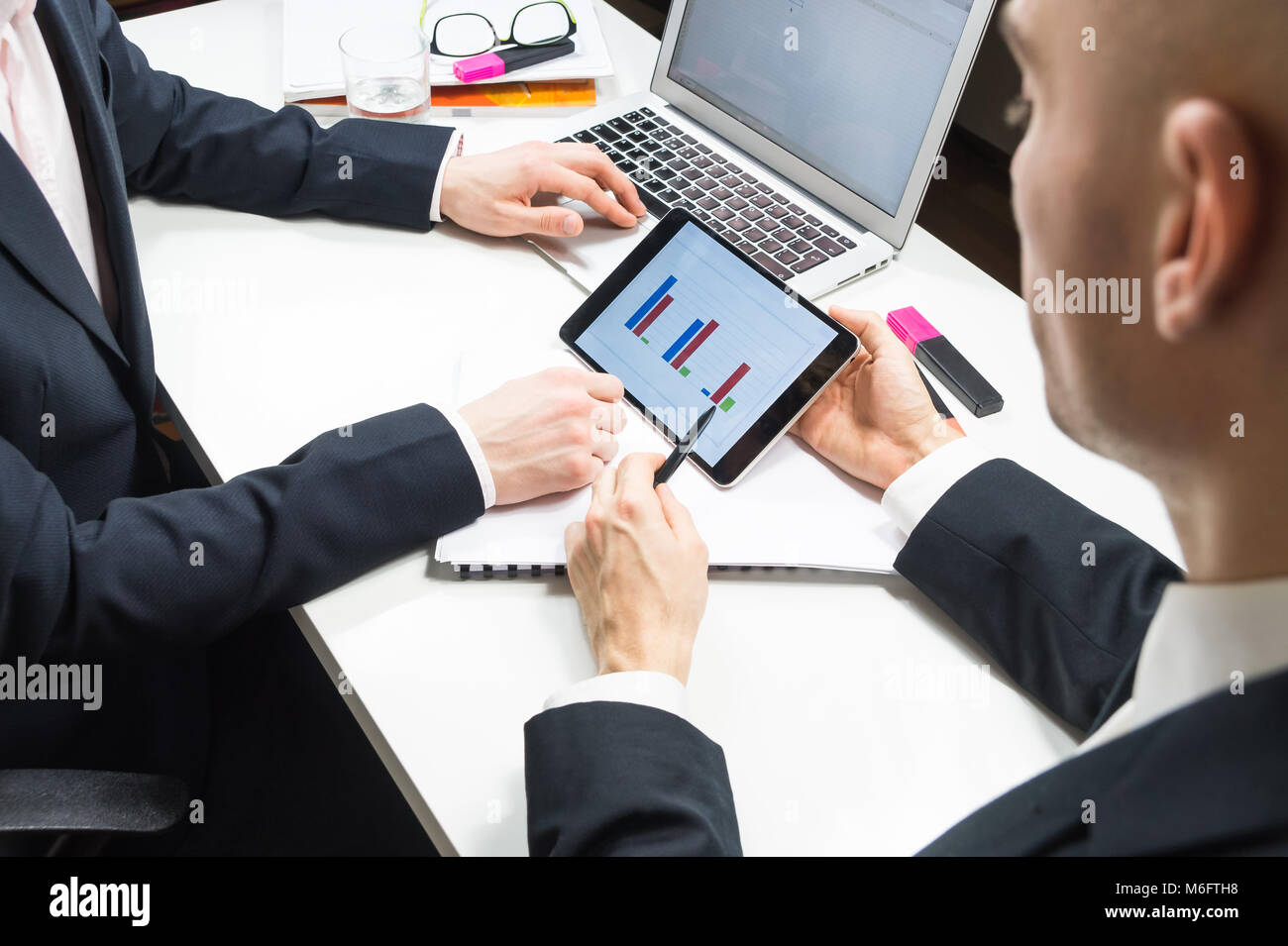 Ufficiale moderno business meeting. Foto Stock