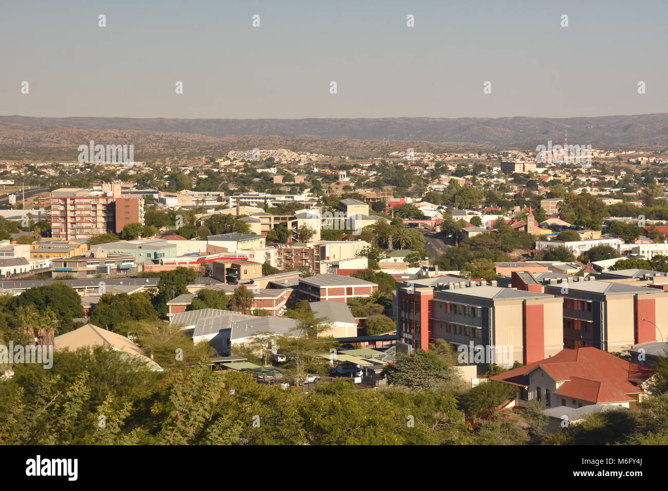 Una veduta aerea del centro di Windhoek capitale della Namibia in Africa australe Foto Stock