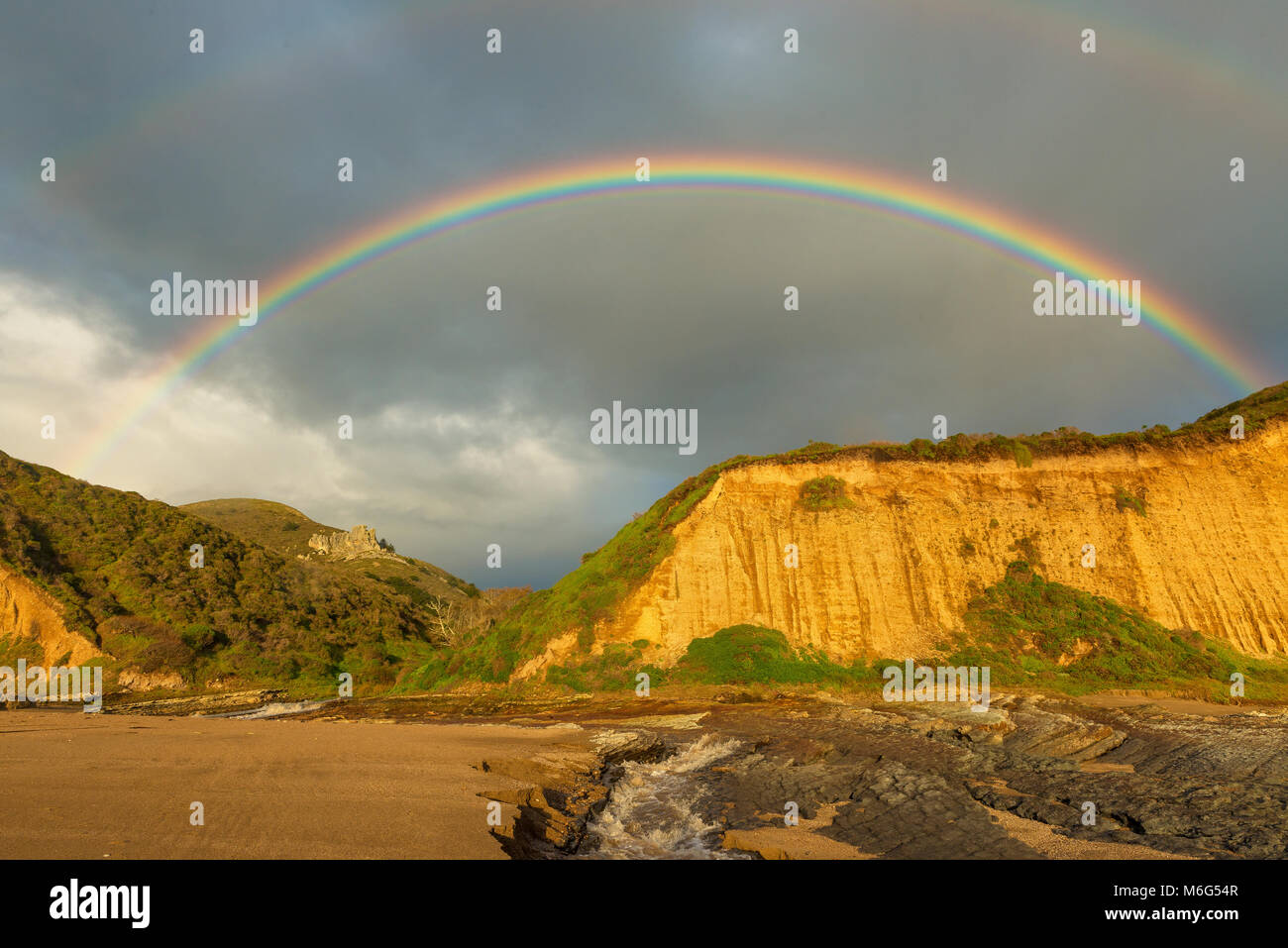 Rainbow, scolpito Beach, Point Reyes National Seashore, Marin County, California Foto Stock