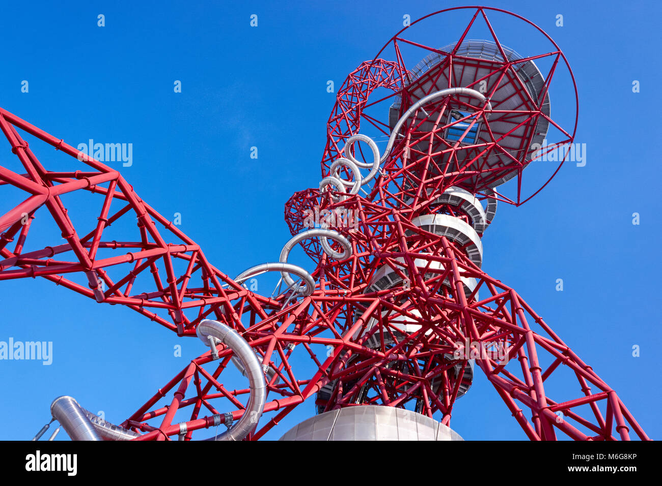 Scultura ArcelorMittal Orbit nel Queen Elizabeth Olympic Park di Londra Inghilterra Regno Unito Foto Stock