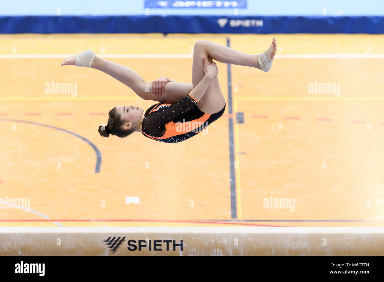 Stoccarda, Deutschland. 03 Mar, 2018. Schwebebalken: Noemi Griesser KRK). GES/ Turnen/ Bundesliga: Saisonauftakt, 03.03.2018 -- |utilizzo del credito in tutto il mondo: dpa/Alamy Live News Foto Stock