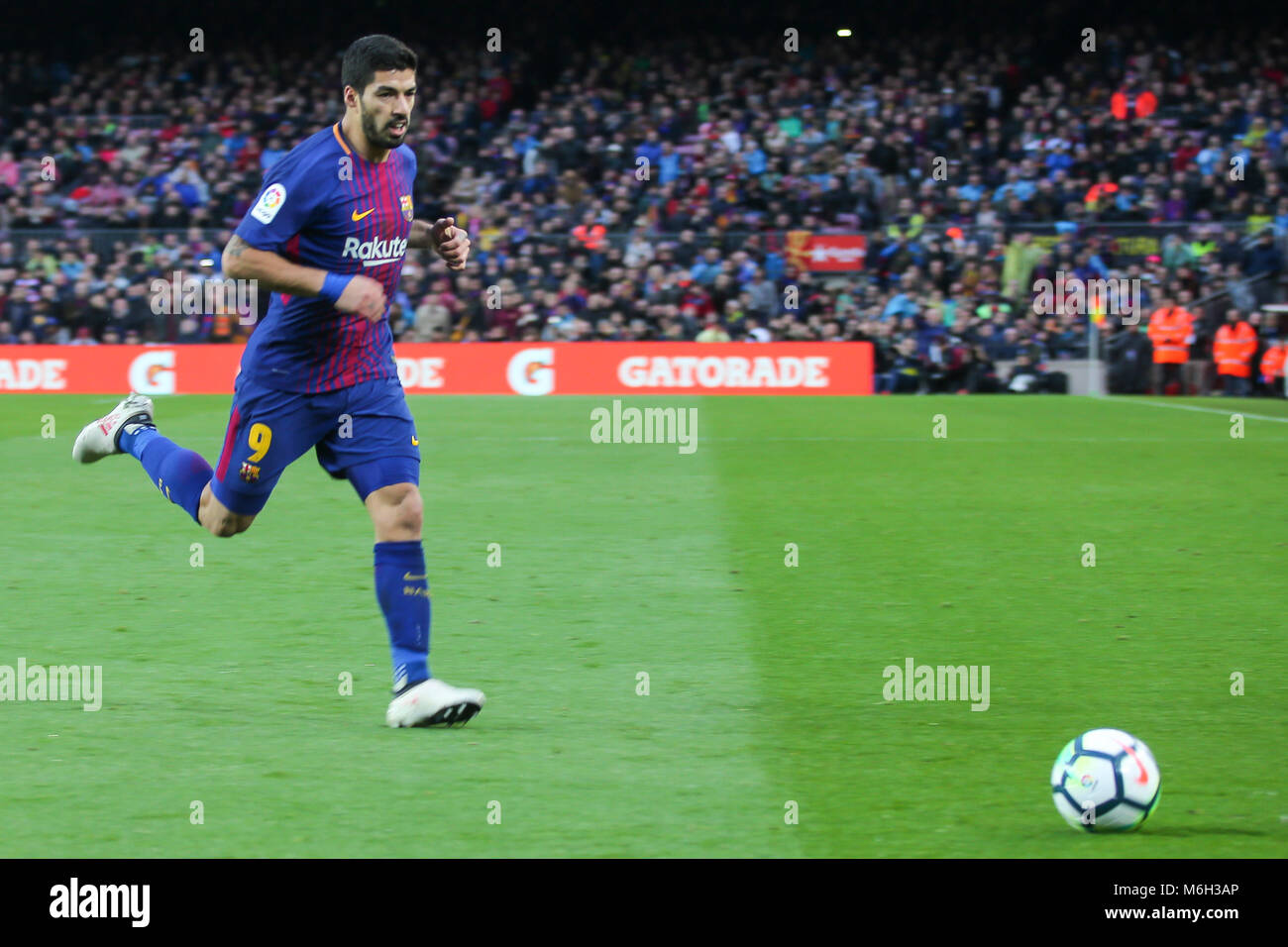 Barcellona, Spagna. 04 Mar, 2018. FC Barcelona avanti Luis Suarez (9) durante la partita tra FC Barcelona contro l'Atletico Madrid, per il round 27 del Liga Santander, giocato al Camp Nou Stadium il 4 marzo 2018 a Barcellona, Spagna. Credito: Gtres Información más Comuniación on line, S.L./Alamy Live News Foto Stock Barcellona, Spagna. 04 Mar, 2018. FC Barcelona avanti Luis Suarez (9) durante la partita tra FC Barcelona contro l'Atletico Madrid, per il round 27 del Liga Santander, giocato al Camp Nou Stadium il 4 marzo 2018 a Barcellona, Spagna. Credito: Gtres Información más Comuniación on line, S.L./Alamy Live News Foto Stock