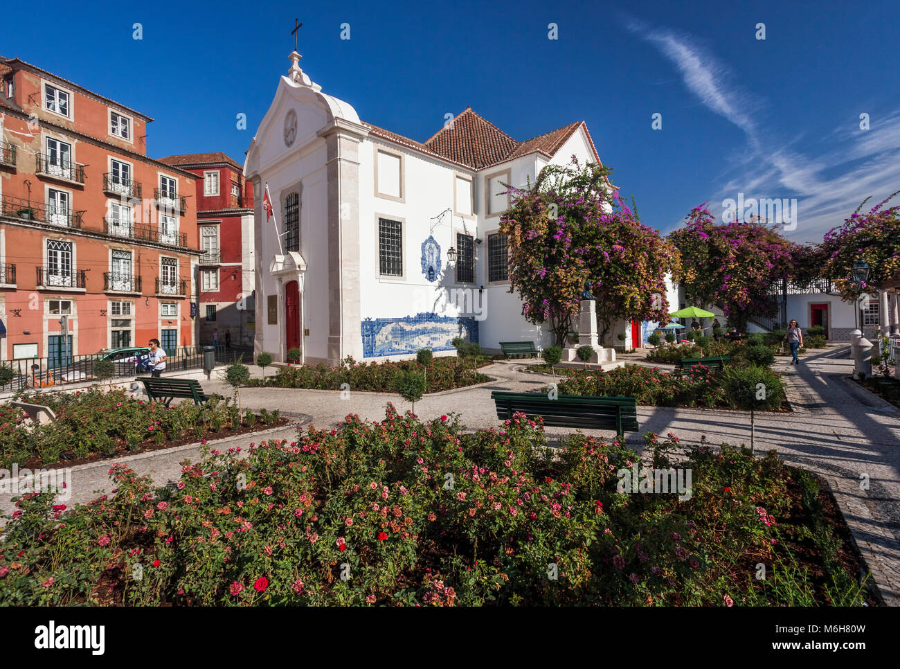 Chiesa di Santa Luzia nel quartiere di Alfama di Lisbona, Portogallo Foto Stock