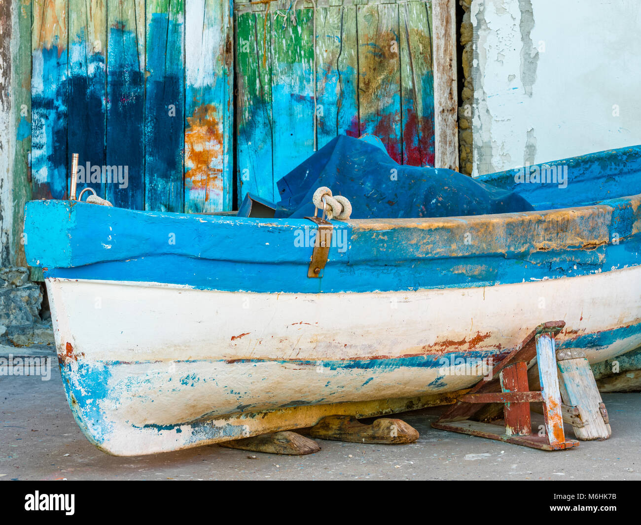 Ormeggiata barche da pesca sul isola di Procida, Italia Foto Stock