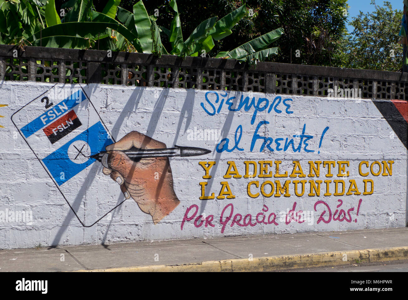 Murale di arte comunitaria a Managua, Nicaragua Foto Stock