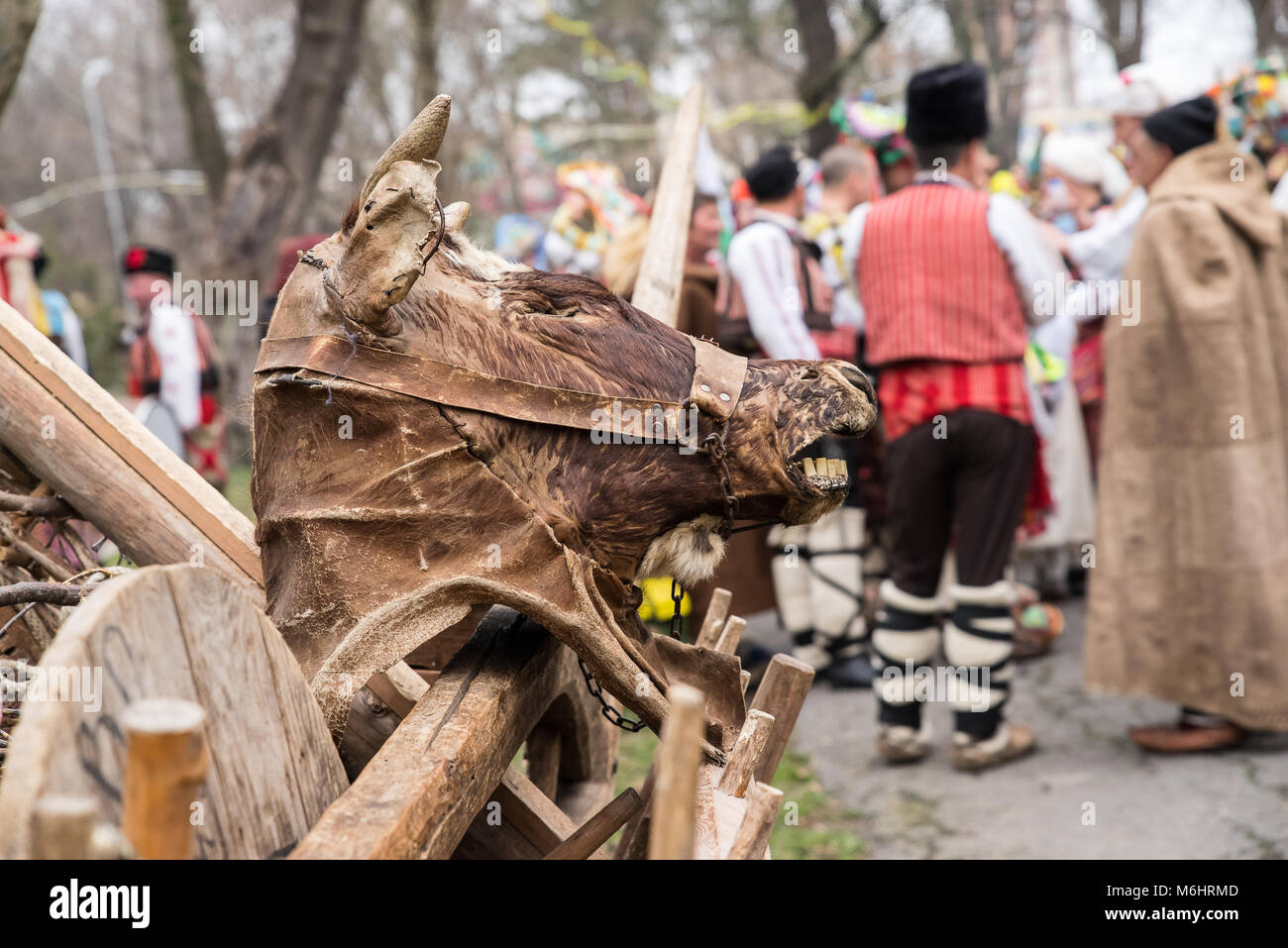 Kuker maschera. La mascherata giochi di culti pagani sono un rito di benedizione per la salute, la fertilità e la prosperità. Foto Stock