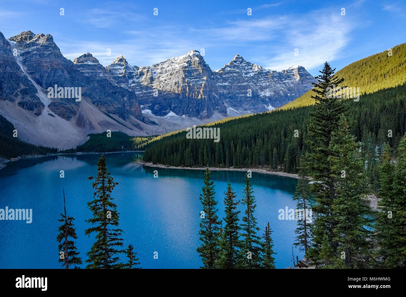 Il Moraine Lake, Valle dei Dieci Picchi, il Parco Nazionale di Banff, Alberta, Canada Foto Stock