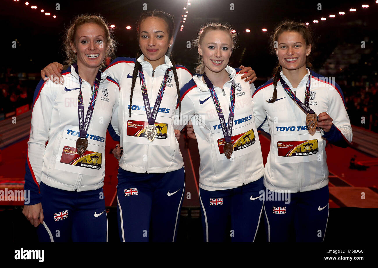 Gran Bretagna (sinistra-destra) Meghan Beesley Hannah Williams, Amy Alcock e Zoey Clark rappresentano con la loro bronzetto medaglie dalla donna 4x400m relè durante il giorno quattro del 2018 IAAF Indoor campionati mondiali all'Arena di Birmingham. Foto Stock