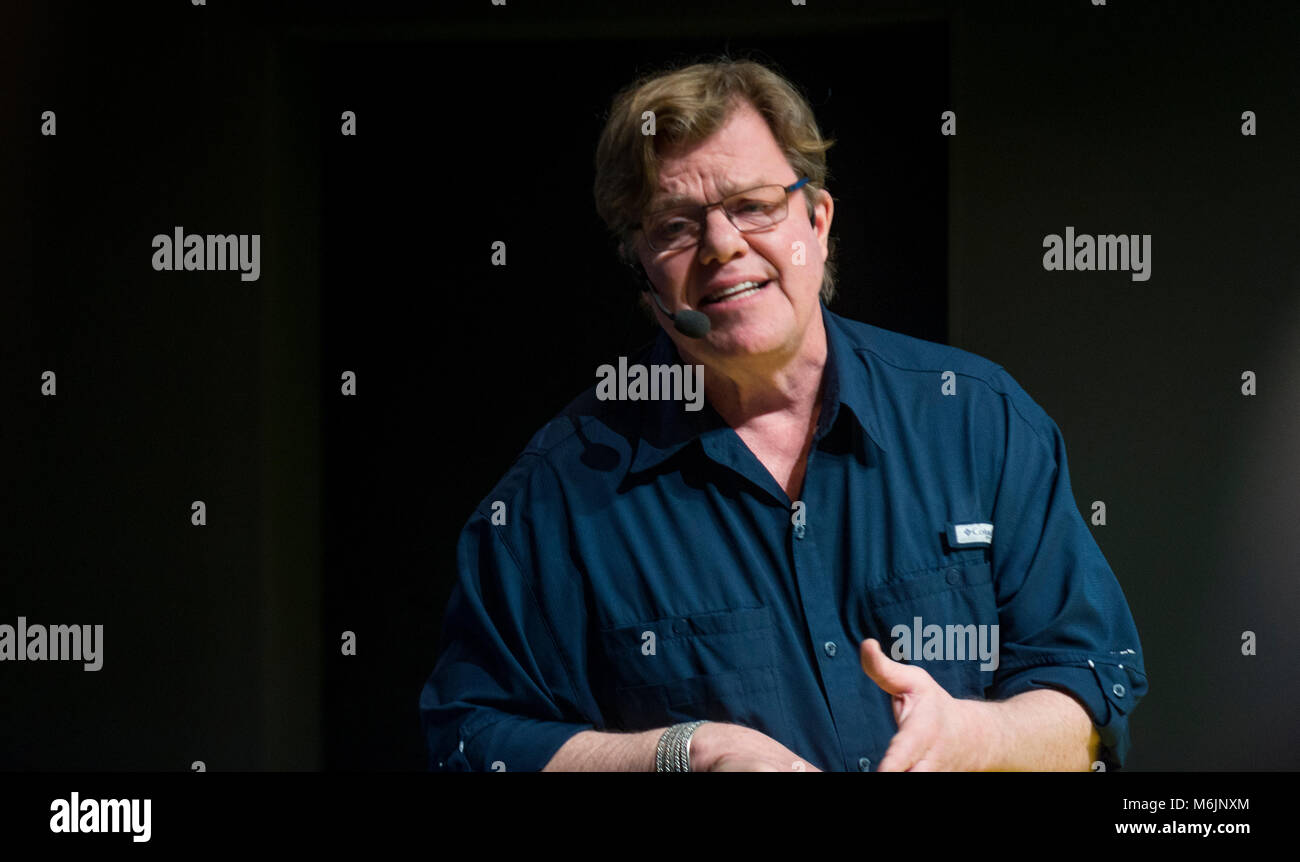 Joe McNally ,fotografo,Nikon Ambasciatore parlando alla mostra fotografica 2017 presso il centro NEC Birmingham REGNO UNITO sul Nikon Stand xx Marzo 2017 : Foto C Foto Stock