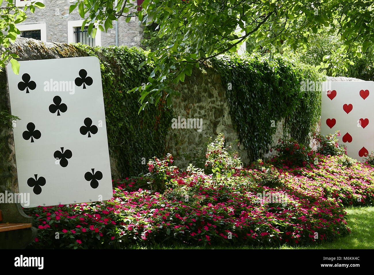 Carte da gioco impostato in giardino Foto Stock