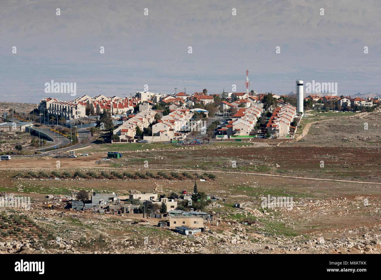 Gerusalemme, Palestina, Gennaio 12, 2011: insediamento ebraico costruito sui terreni che sono riconosciuti come il palestinese nei Territori Occupati da internation Foto Stock