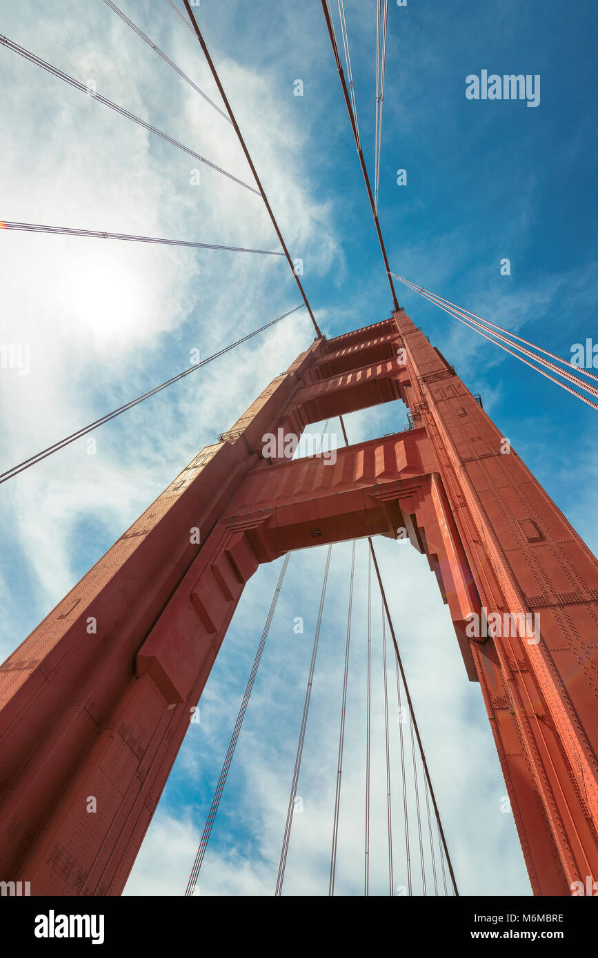 Golden Gate Bridge un primo piano della torre nord, San Francisco Foto Stock