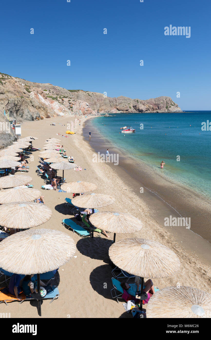 Paliochori Beach sulla costa sud orientale, Milos, Cicladi, il Mare Egeo e le isole greche; Grecia; l'Europa Foto Stock