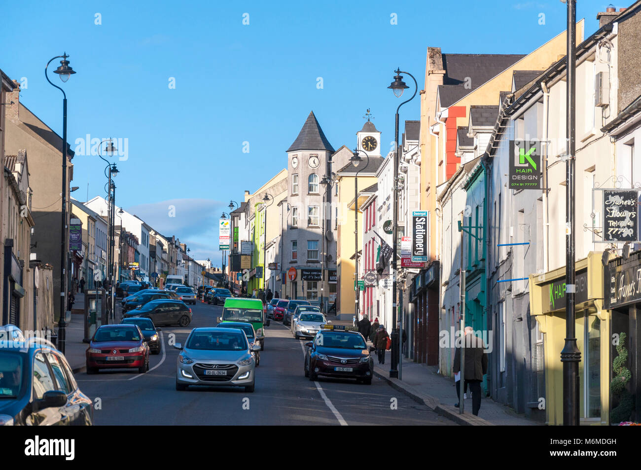 Abbassare Main Street a Letterkenny, County Donegal, Irlanda Foto Stock