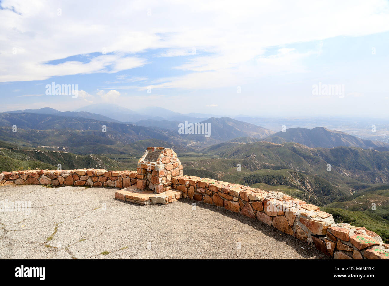 Un vewi di San Bernarnino e Fontana da Skyforest California Foto Stock