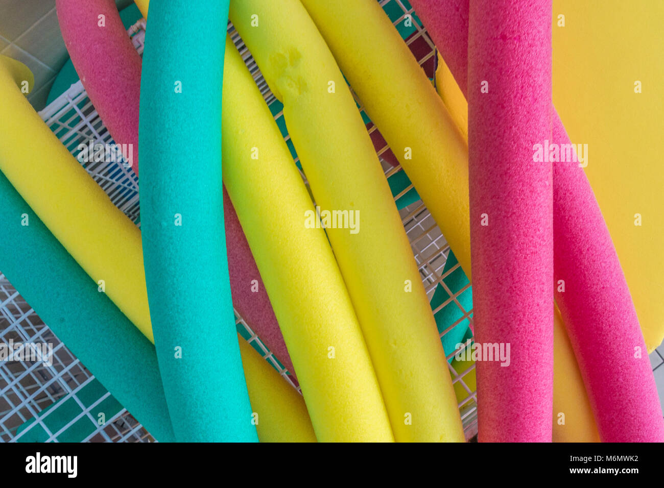 Schiuma a base di noodle galleggianti Foto Stock