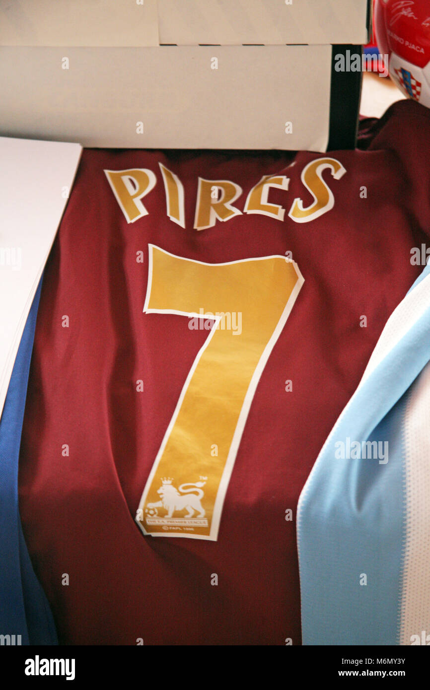 Pires calcio originale jersey dal defunto Vrancic francescana della collezione,CROAZIA Foto Stock