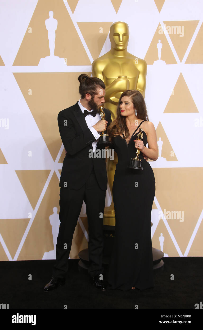 Hollywood, CA. Mar 4, 2018. Chris Overton, Rachel Shenton, in sala stampa al novantesimo Academy Awards al Dolby Theatre in Hollywood, la California il 4 marzo 2018. Credito: MediaPunch Inc/Alamy Live News Foto Stock