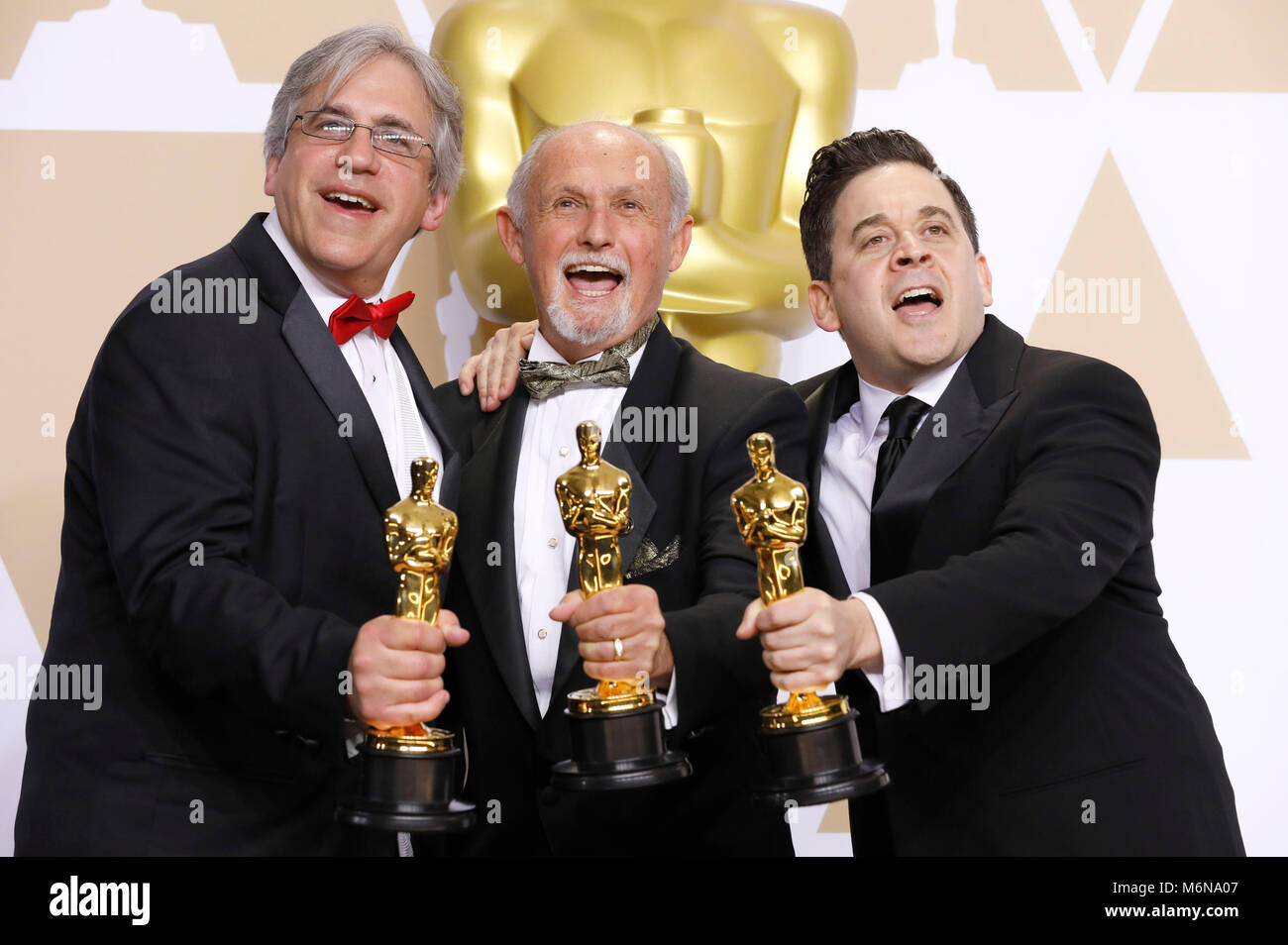 Mark Weingarten, Gregg Landaker e Gary A. Rizzo, i vincitori del premio per il "miglior suono miscelazione', pongono in sala stampa al novantesimo annuale di Academy Awards di Hollywood & Highland Center su Marzo 4, 2018 in Hollywood, la California. Foto Stock