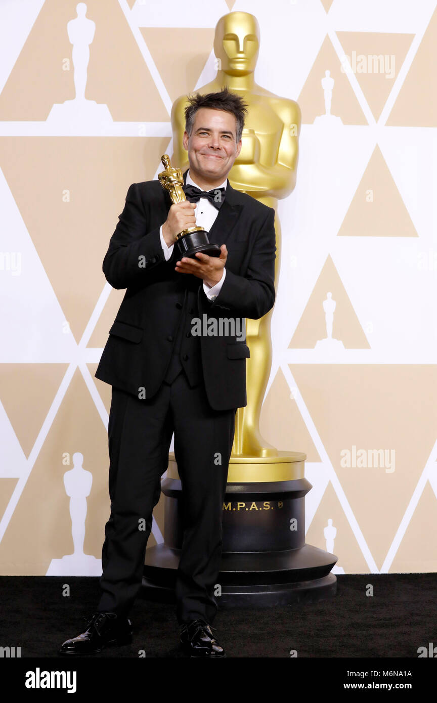 Sebastián Lelio, vincitore del premio per il "miglior film in lingua straniera", pone in sala stampa al novantesimo annuale di Academy Awards di Hollywood & Highland Center su Marzo 4, 2018 in Hollywood, la California. Foto Stock