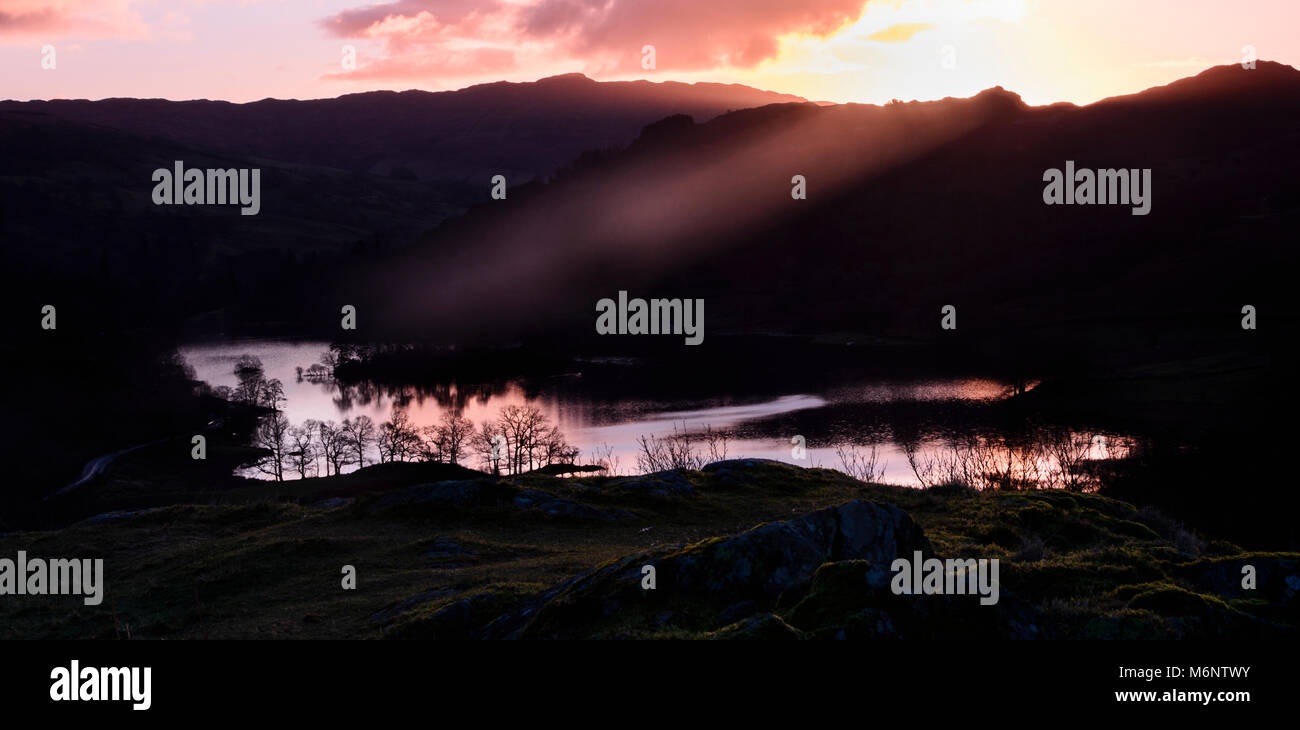 Sunrise vista dal muschio bianco su Rydal acqua, Lake District, England, Regno Unito Foto Stock