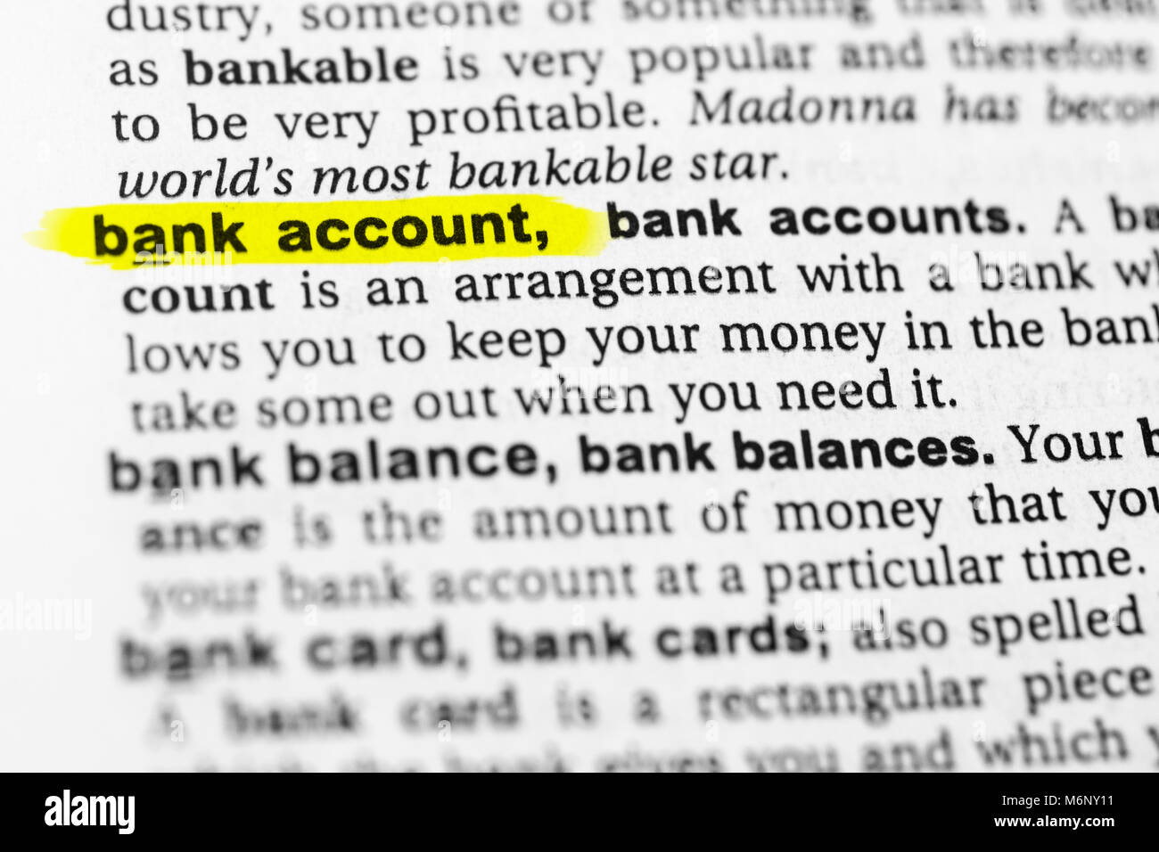 Sottolineato parola inglese "conto bancario' e la sua definizione nel dizionario. Foto Stock