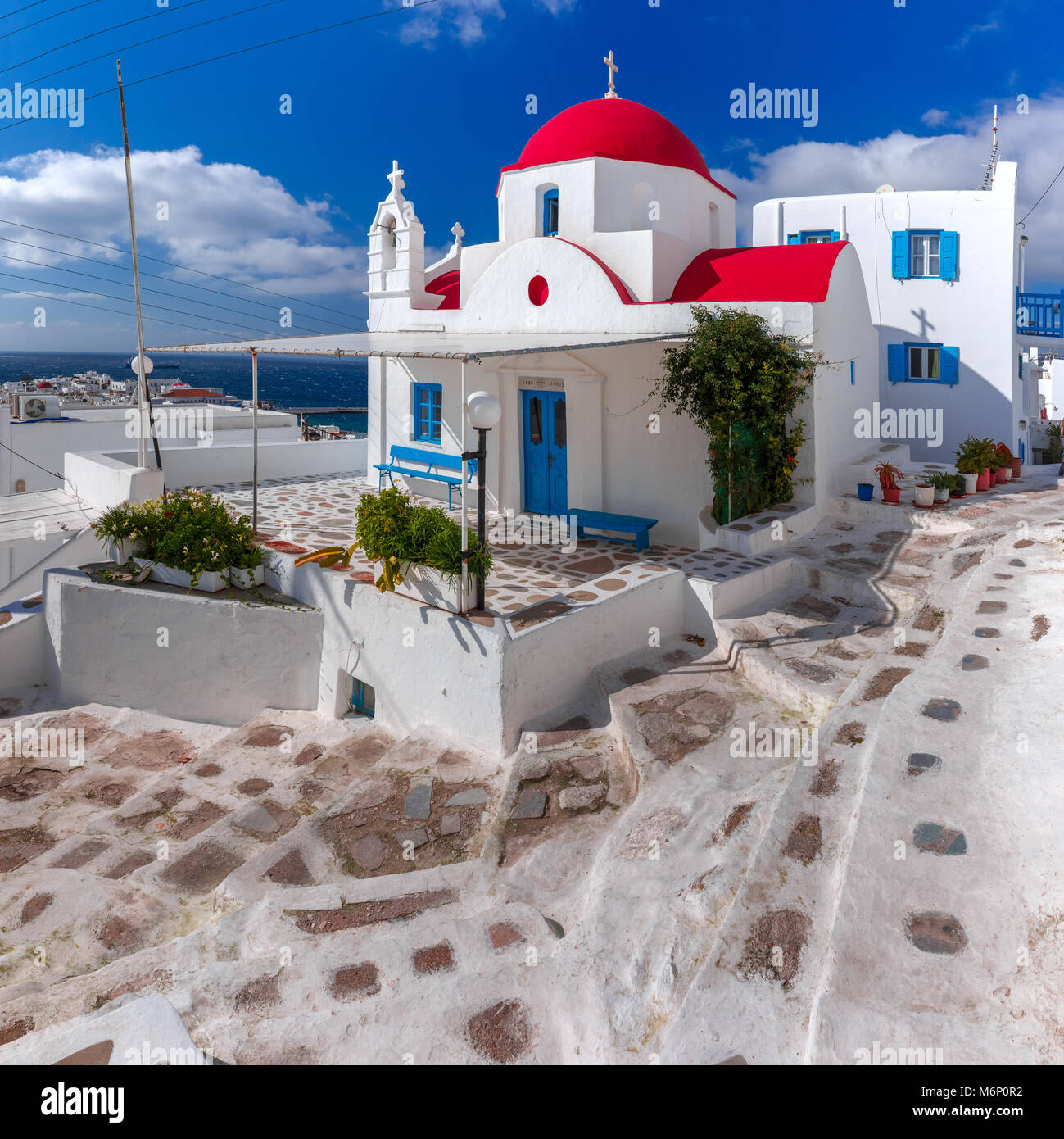Tipico greco chiesa bianca sulla isola di Mykonos, Grecia Foto Stock