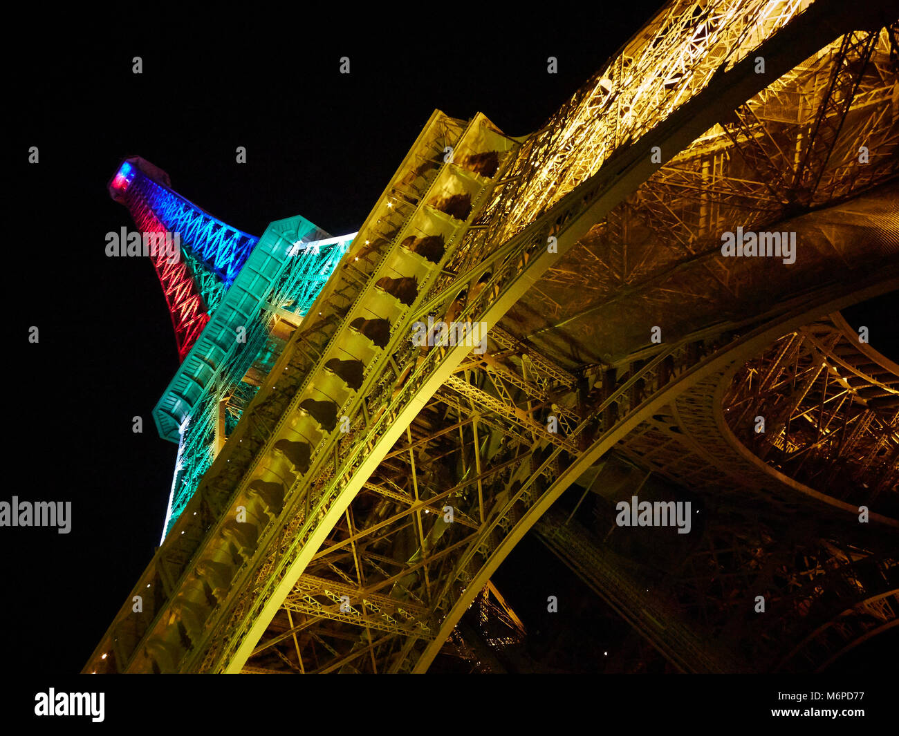Torre Eiffel Parigi in estate Foto Stock