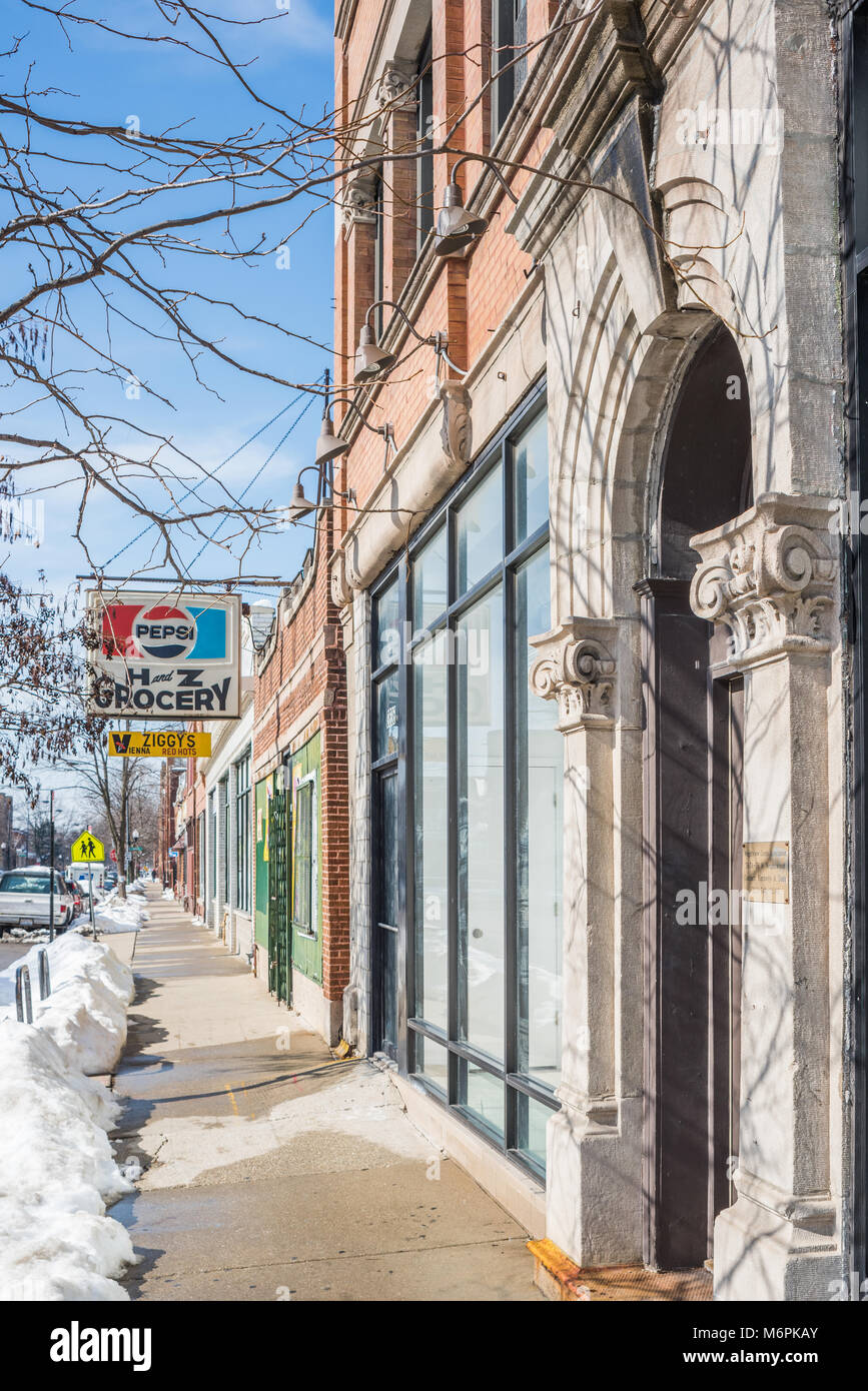 Utilizzo misto di edifici commerciali la Logan Square - Kosciuszko quartiere Parco Foto Stock