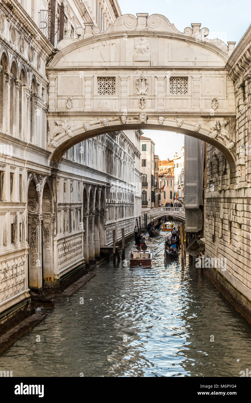 Ponte dei Sospiri al Palazzo del Doge di Venezia, Italia Foto Stock