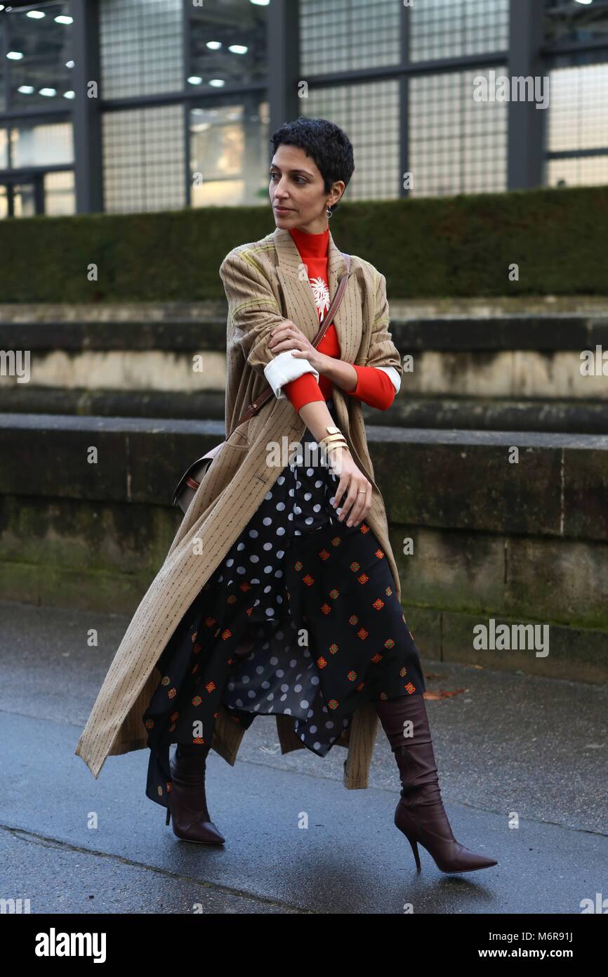 Parigi, Frankreich. 04 Mar, 2018. Yasmin Sewell, Direttore di Moda a style.com, arrivando al Valentino mostra durante la settimana della moda di Parigi - 4 Marzo 2018 - Il Credit: Pista Manhattan/Valentina Ranieri ***per solo uso editoriale*** | Verwendung weltweit/dpa/Alamy Live News Foto Stock