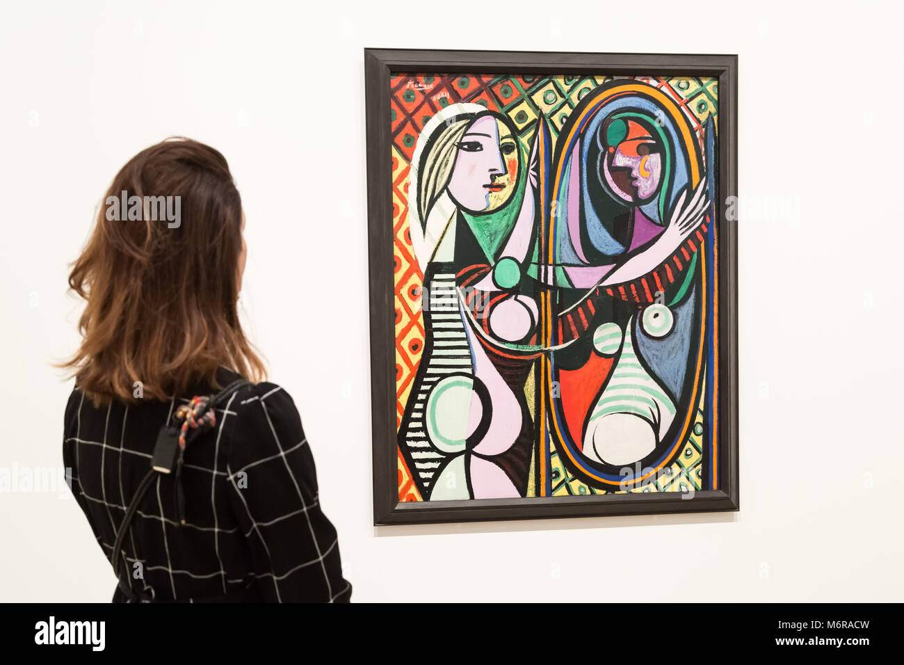 Girl Before A Mirror Picasso Immagini E Fotos Stock Alamy