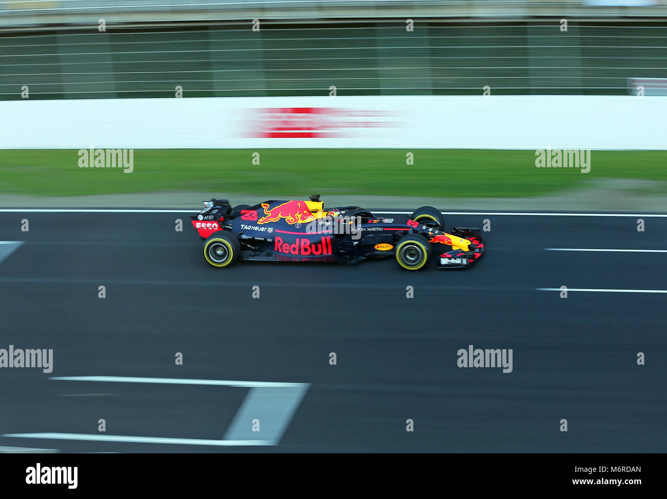 Barcellona, Spagna. 06 Mar, 2018. La Red Bull di Max Versteppen durante il periodo della Formula 1 prove presso il circuito Barcelona-Catalunya, il 06 marzo 2018, a Barcellona, Spagna. Credito: Gtres Información más Comuniación on line, S.L./Alamy Live News Foto Stock Barcellona, Spagna. 06 Mar, 2018. La Red Bull di Max Versteppen durante il periodo della Formula 1 prove presso il circuito Barcelona-Catalunya, il 06 marzo 2018, a Barcellona, Spagna. Credito: Gtres Información más Comuniación on line, S.L./Alamy Live News Foto Stock