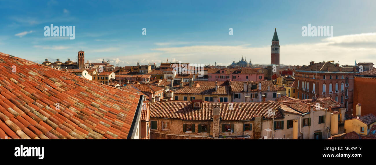 Sui tetti di Venezia, Italia. Foto Stock