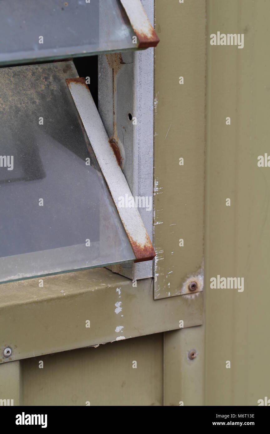Close-up del Louvre finestra nella Tettoia da giardino Foto Stock
