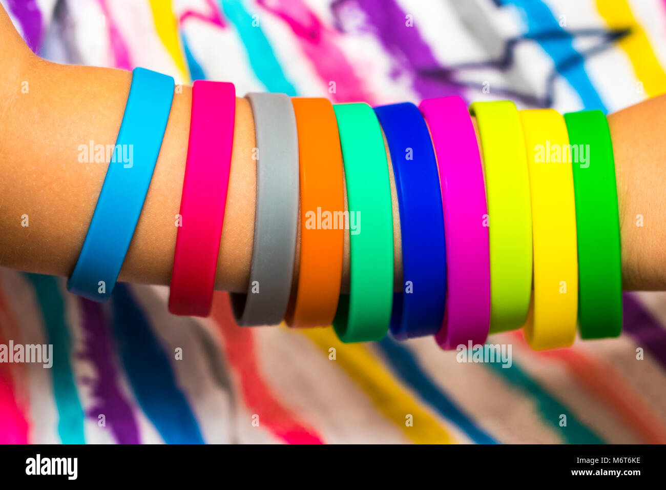 Immagini Stock - Rainbow Colors, Elastici Elastico In Silicone.  Braccialetti Elastici Colorati.. Image 67647669